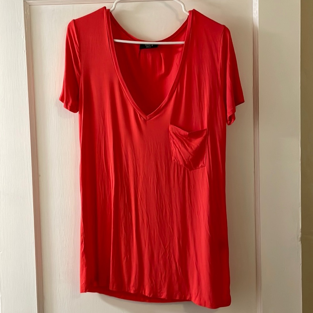 VICI coral/red v neck tee with pocket